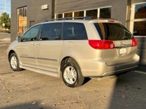 2006 TOYOTA Sienna Limited Braun Rampvan