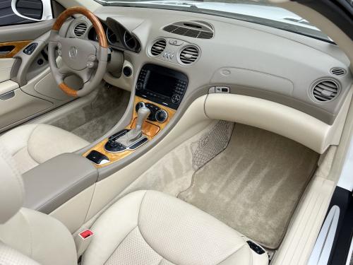 2005 MERCEDES BENZ SL 500