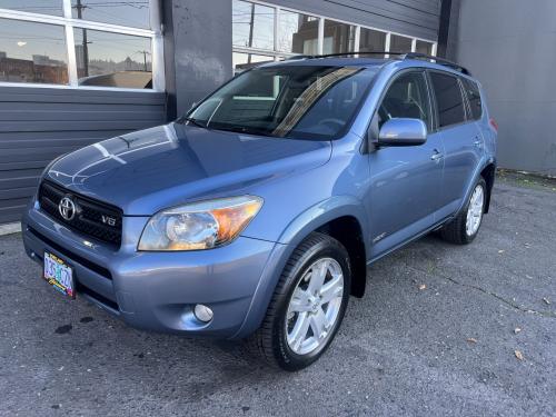 Toyota RAV4's photo