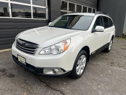 2011 SUBARU Outback 2.5 Premium