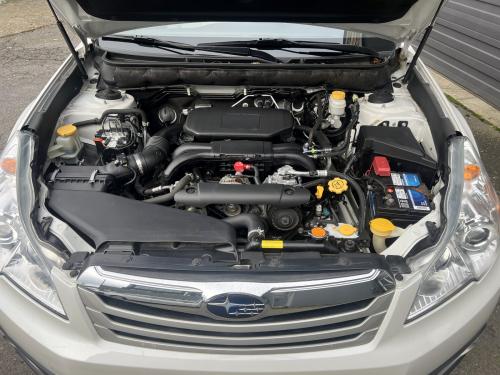 2011 SUBARU Outback 2.5 Premium