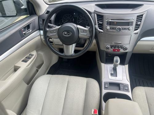 2011 SUBARU Outback 2.5 Premium