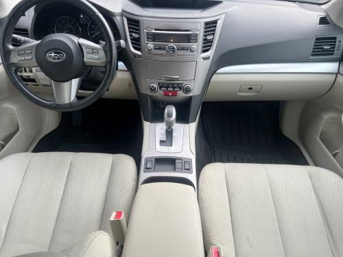 2011 SUBARU Outback 2.5 Premium