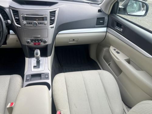 2011 SUBARU Outback 2.5 Premium