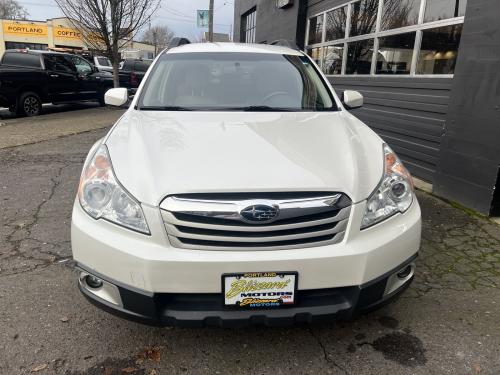 2011 SUBARU Outback 2.5 Premium