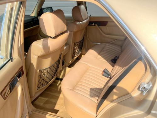 1985 MERCEDES BENZ 380SE