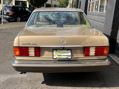 1985 MERCEDES BENZ 380SE