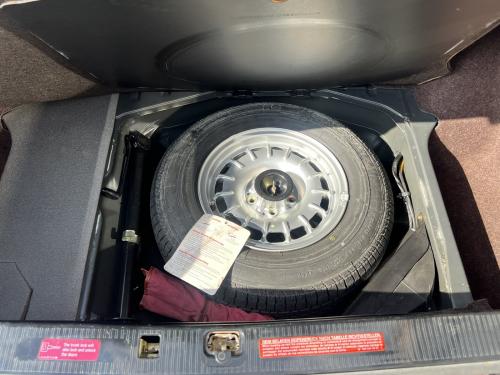 1985 MERCEDES BENZ 380SE