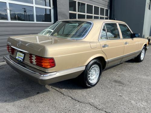 1985 MERCEDES BENZ 380SE