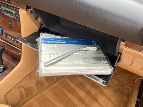 1988 MERCEDES BENZ 560SL