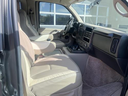 2012 GMC Savanna 3500 Majestic 9 passenger conversion 