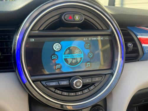 2019 MINI Cooper convertible Iconic Edition
